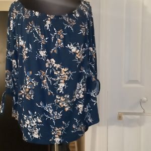 Size 2x Blue Floral off the shoulder top